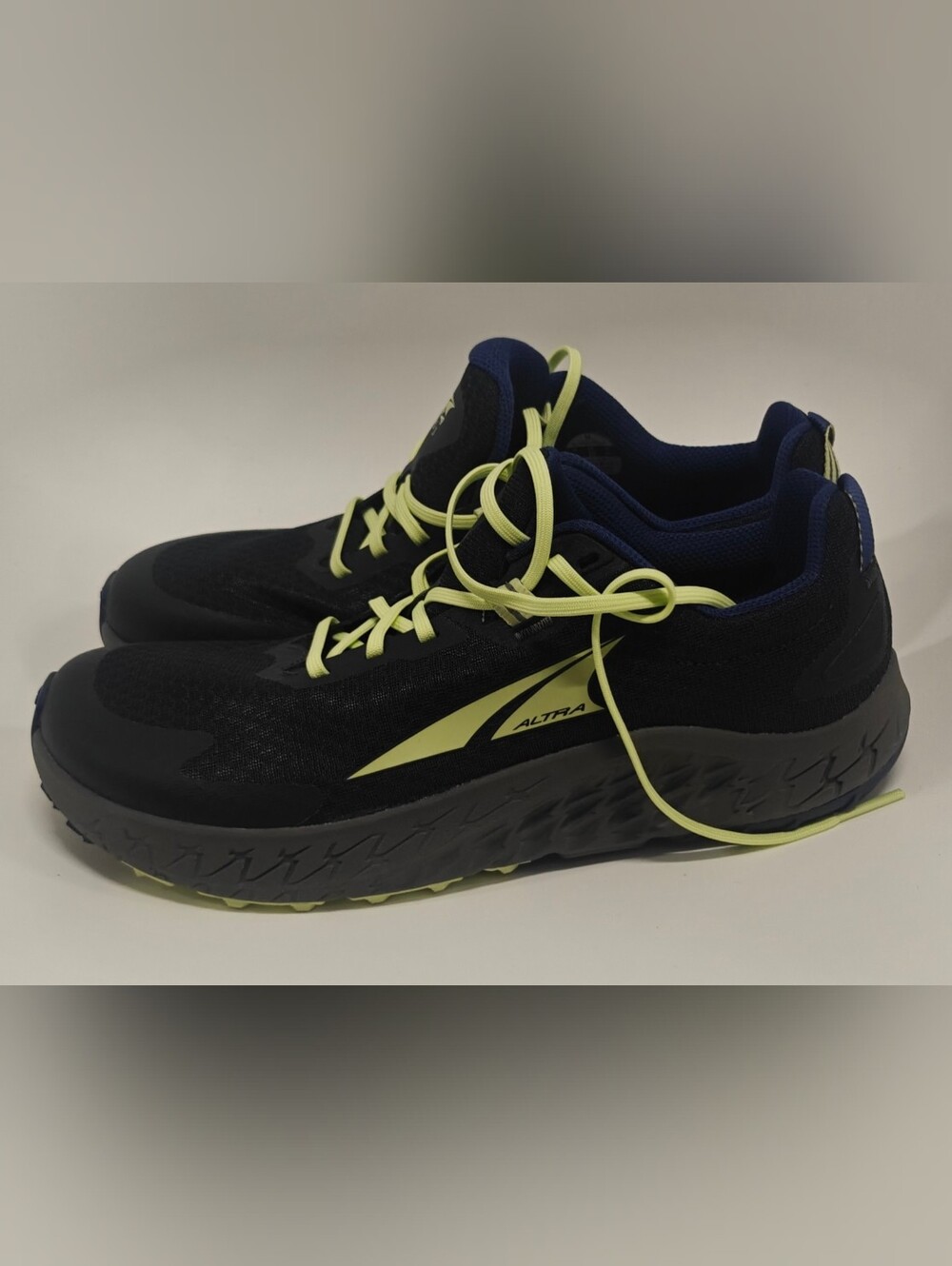 Altra Outroad 3 Running Shoes Navy Blue Green Mens US 10 Trail Road Sneakers